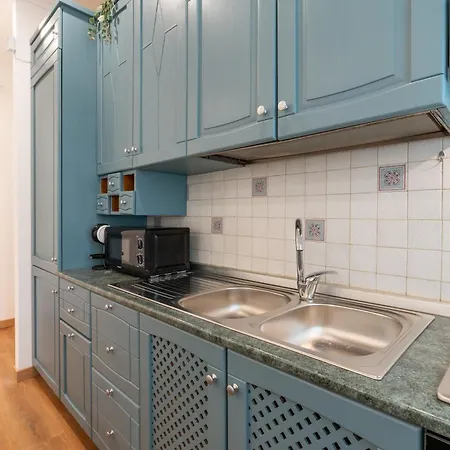 Apartment Vatican Oasis - Free Parking, 4-6 Pax, 2 Bedrooms *
