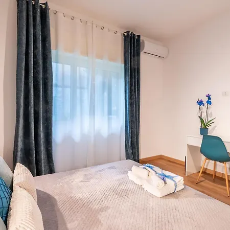 Vatican Oasis - Free Parking, 4-6 Pax, 2 Bedrooms Appartamento *