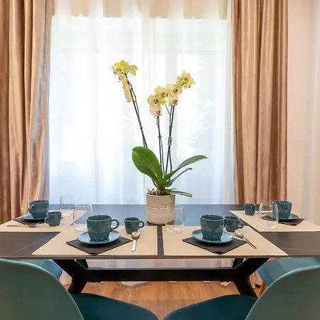 Apartment Vatican Oasis - Free Parking, 4-6 Pax, 2 Bedrooms